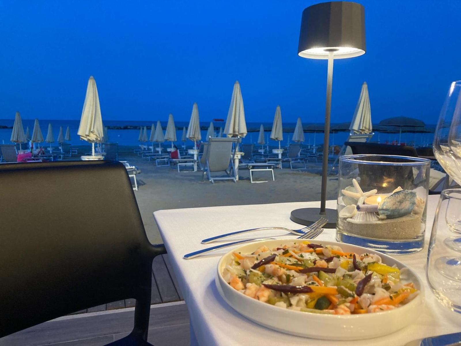Hotel Baia Marina Cupra Marittima Eksteriør billede