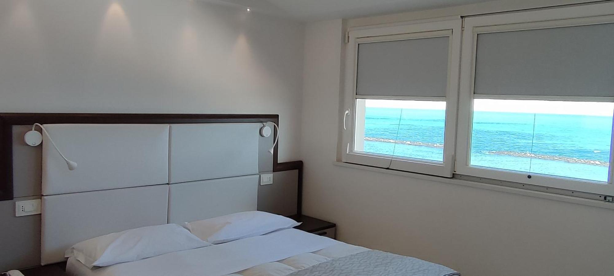 Hotel Baia Marina Cupra Marittima Eksteriør billede