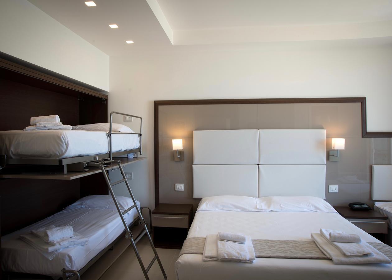 Hotel Baia Marina Cupra Marittima Eksteriør billede